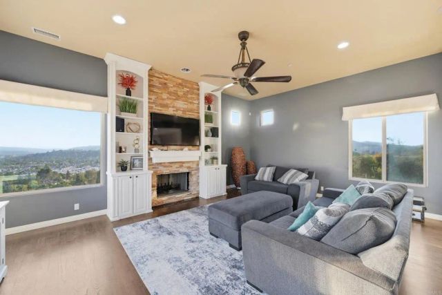 14040 Iris Lane, Poway, CA 92064