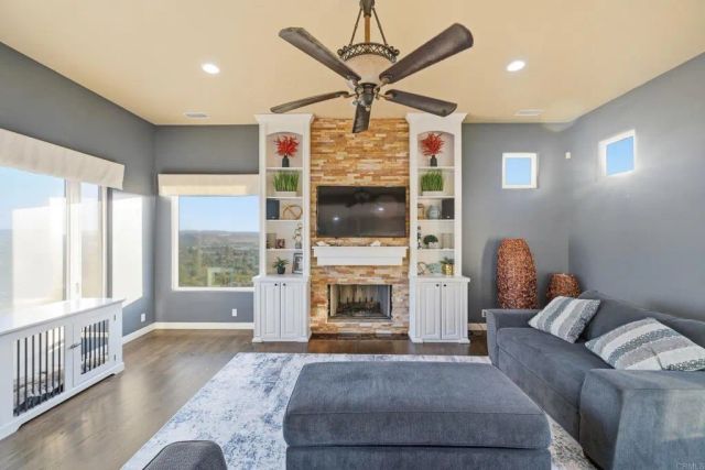 14040 Iris Lane, Poway, CA 92064