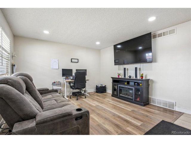 14742 Randolph Pl, Denver, CO 80239