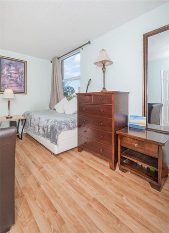 20379 W Country Club Drive 332, Aventura, FL 33180