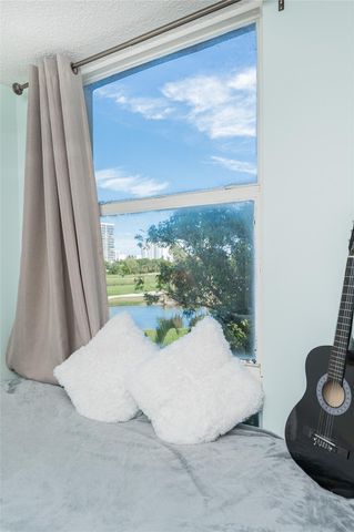 20379 W Country Club Drive 332, Aventura, FL 33180