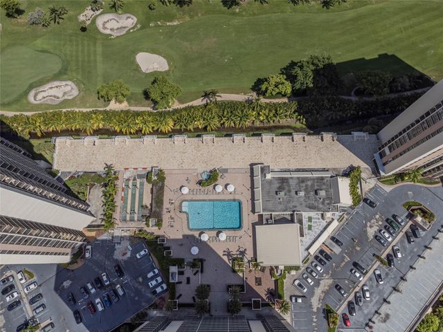 20379 W Country Club Drive 332, Aventura, FL 33180