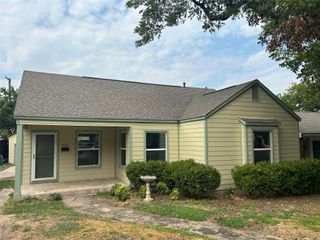 4020 Locke Avenue, Fort Worth, TX 76107