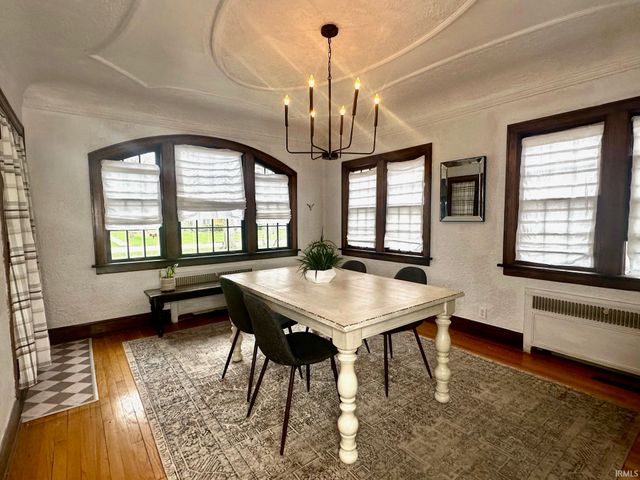 19530 Paxson Drive N, South Bend, IN 46637