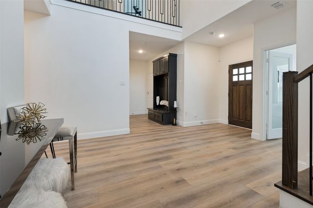 1805 Nomas Street, Dallas, TX 75212