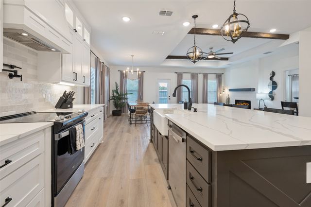 1805 Nomas Street, Dallas, TX 75212