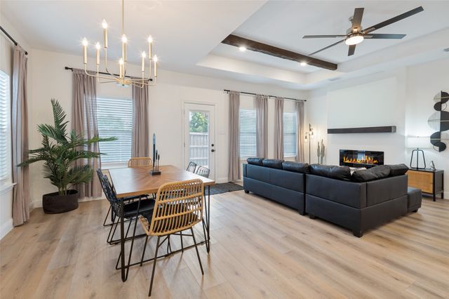 1805 Nomas Street, Dallas, TX 75212