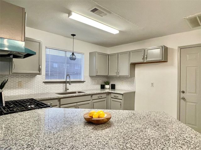 15609 Martineau Street, Houston, TX 77032