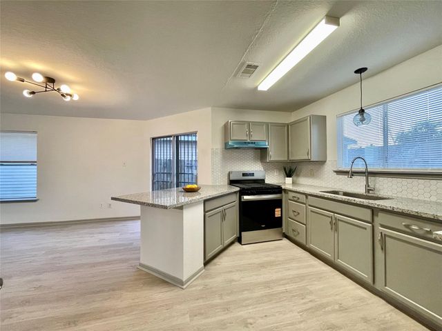 15609 Martineau Street, Houston, TX 77032