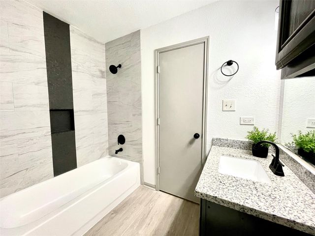 15609 Martineau Street, Houston, TX 77032