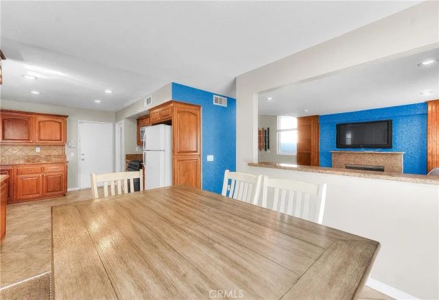 15549 Agate Drive, Fontana, CA 92337