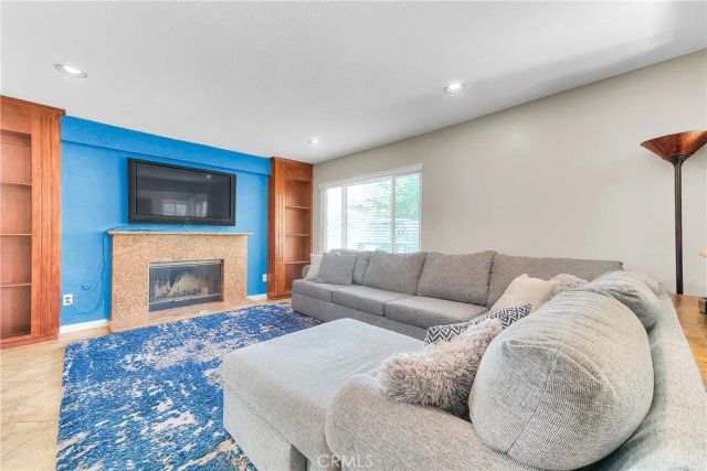 15549 Agate Drive, Fontana, CA 92337