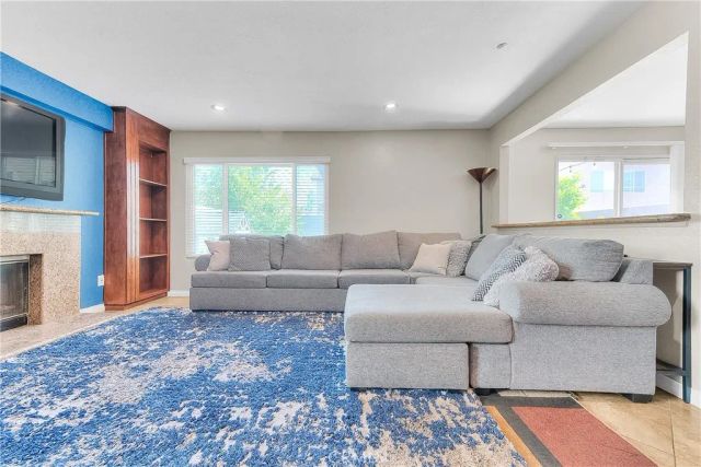15549 Agate Drive, Fontana, CA 92337