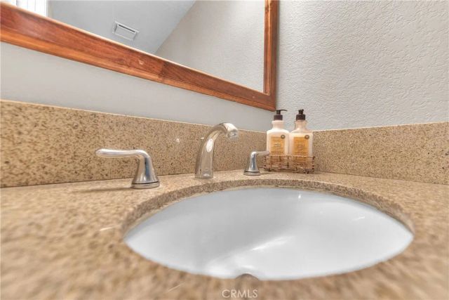 15549 Agate Drive, Fontana, CA 92337
