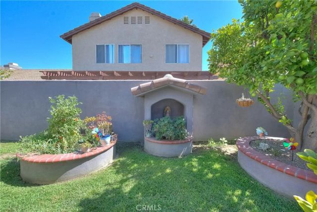 15549 Agate Drive, Fontana, CA 92337