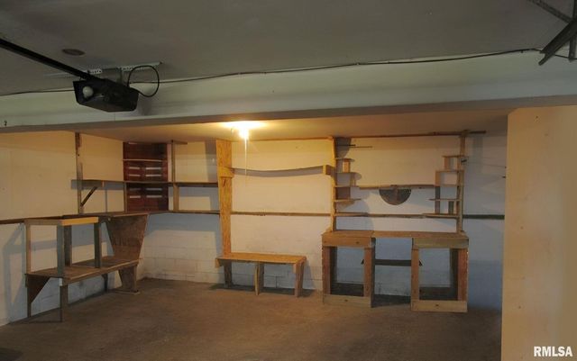 1118 N 13TH Street, Clinton, IA 52732