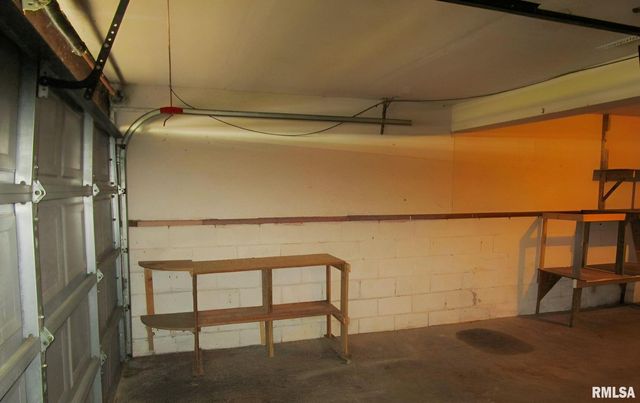 1118 N 13TH Street, Clinton, IA 52732