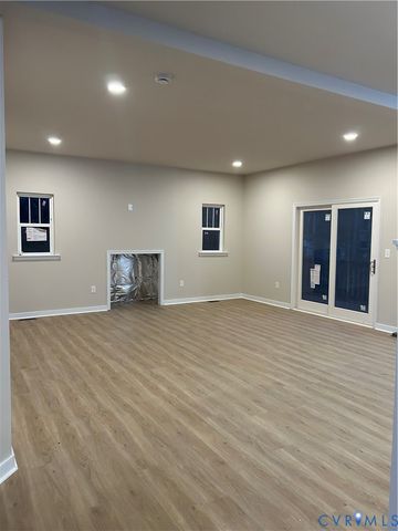 12371 Mason Ave, Chester, VA 23831