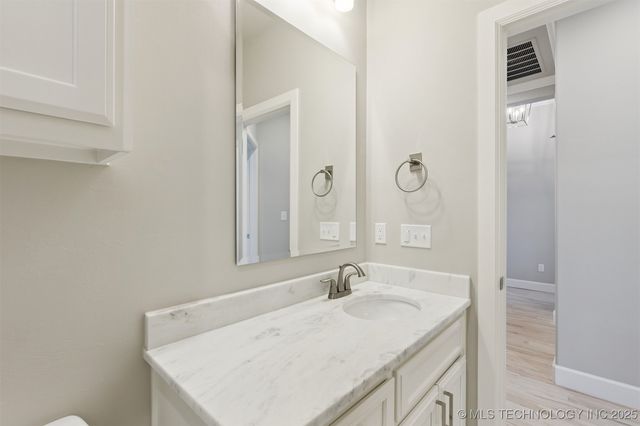 670 E 149th Street S, Glenpool, OK 74033