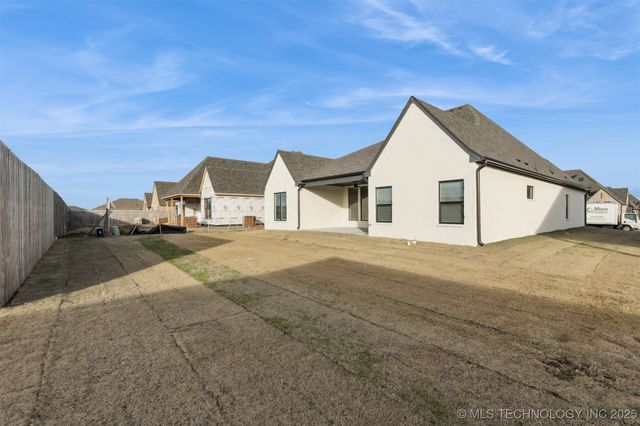 670 E 149th Street S, Glenpool, OK 74033
