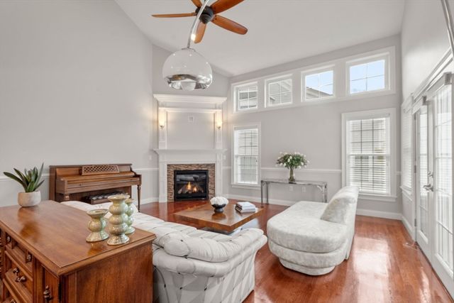 94 North St, Medfield, MA 02052