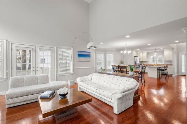 94 North St, Medfield, MA 02052