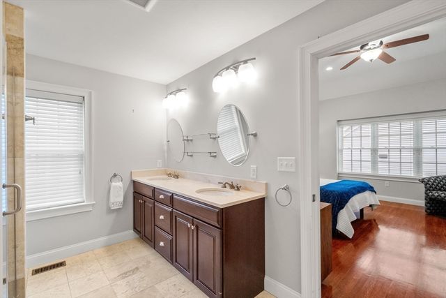 94 North St, Medfield, MA 02052