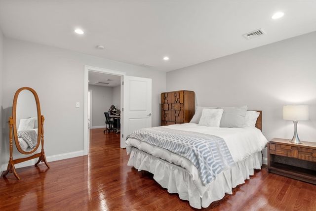 94 North St, Medfield, MA 02052