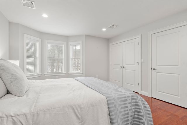 94 North St, Medfield, MA 02052