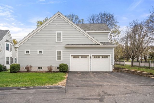 94 North St, Medfield, MA 02052