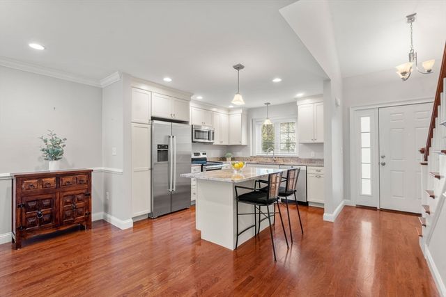 94 North St, Medfield, MA 02052