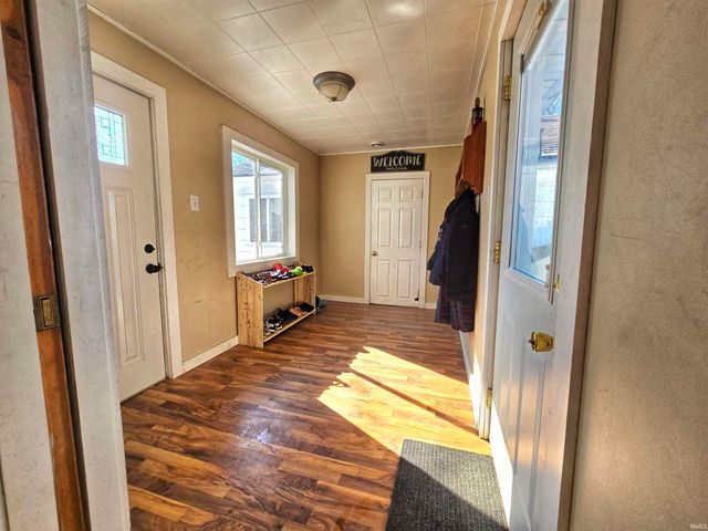 230 E Chestnut Street, Waterloo, IN 46793