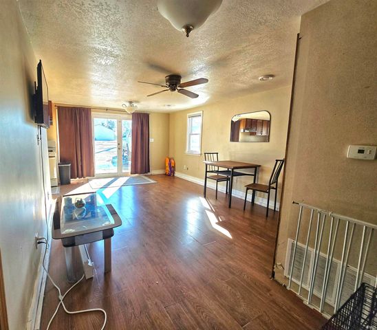 230 E Chestnut Street, Waterloo, IN 46793