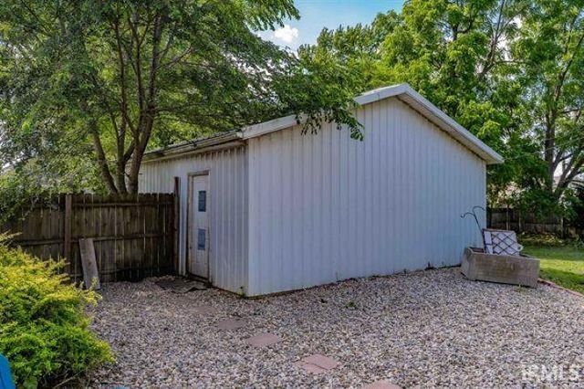 230 E Chestnut Street, Waterloo, IN 46793