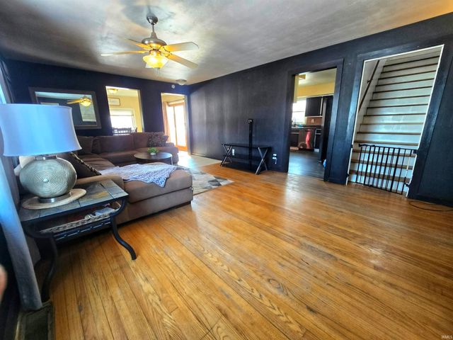 230 E Chestnut Street, Waterloo, IN 46793