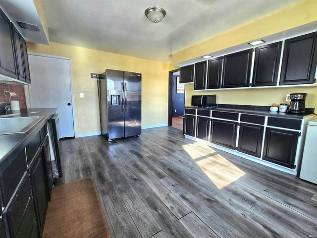 230 E Chestnut Street, Waterloo, IN 46793