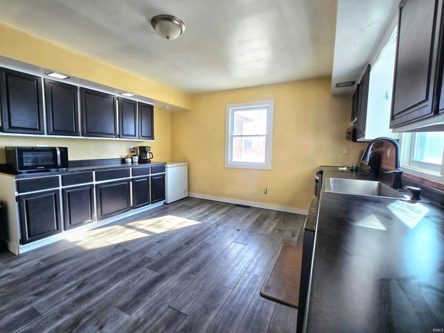 230 E Chestnut Street, Waterloo, IN 46793