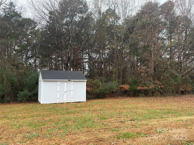 131 Pine Meadow Lane, Mooresville, NC 28117