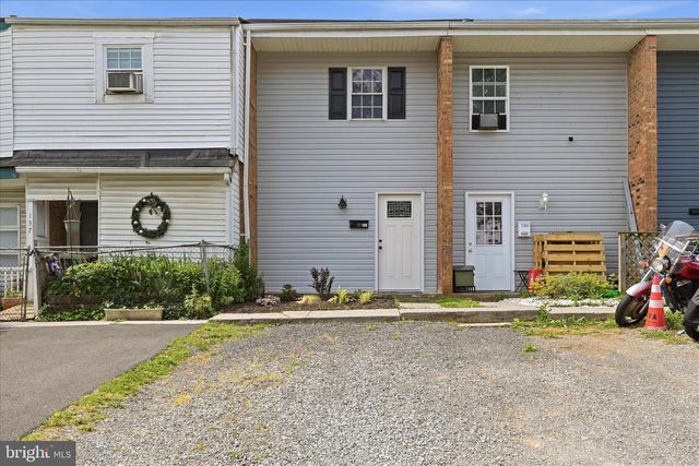 135 BEEDEN LN, Front Royal, VA 22630