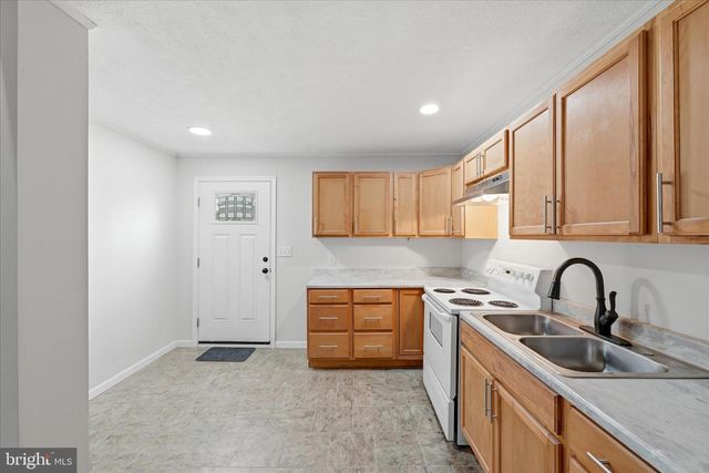 135 BEEDEN LN, Front Royal, VA 22630