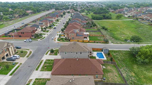 200 RUSTIC SPGS, Universal City, TX 78148