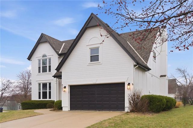 8301 W 144th Street, Overland Park, KS 66223