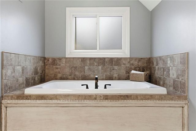 8301 W 144th Street, Overland Park, KS 66223