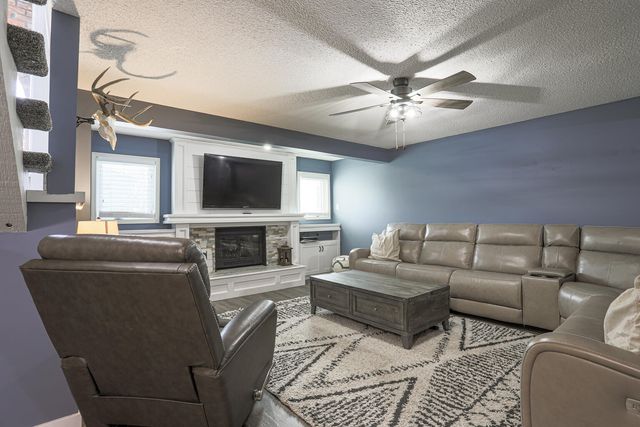 116 ROSEBUD Lane, Council Bluffs, IA 51503