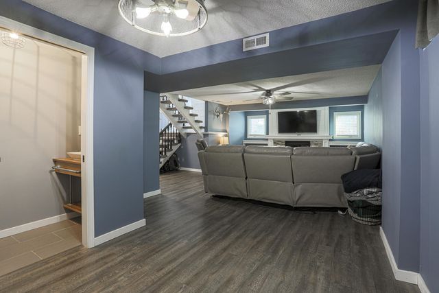 116 ROSEBUD Lane, Council Bluffs, IA 51503