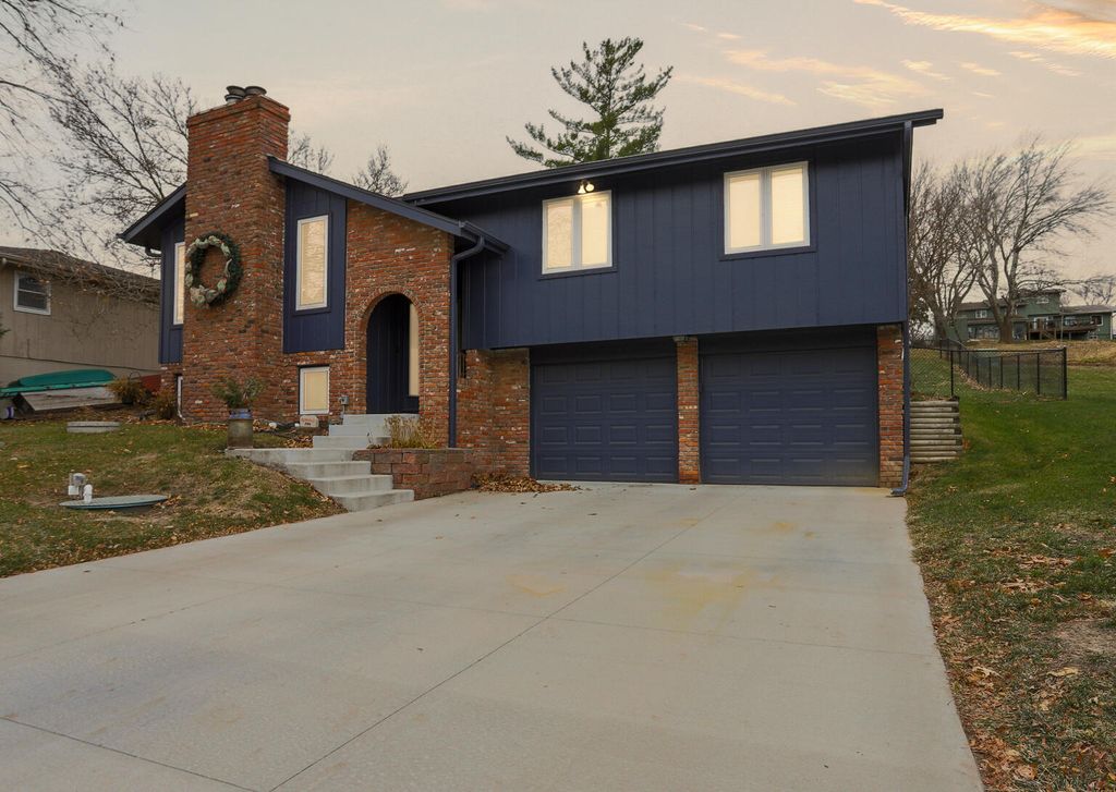 116 ROSEBUD Lane, Council Bluffs, IA 51503