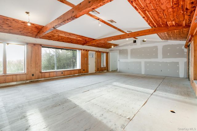 233 Forest Hill Drive, Kingston, NY 12401