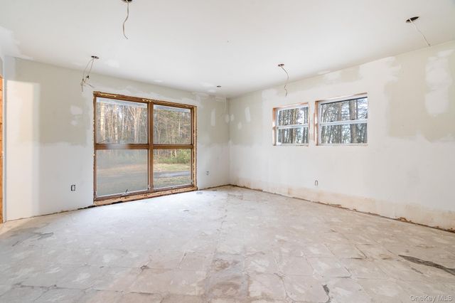 233 Forest Hill Drive, Kingston, NY 12401