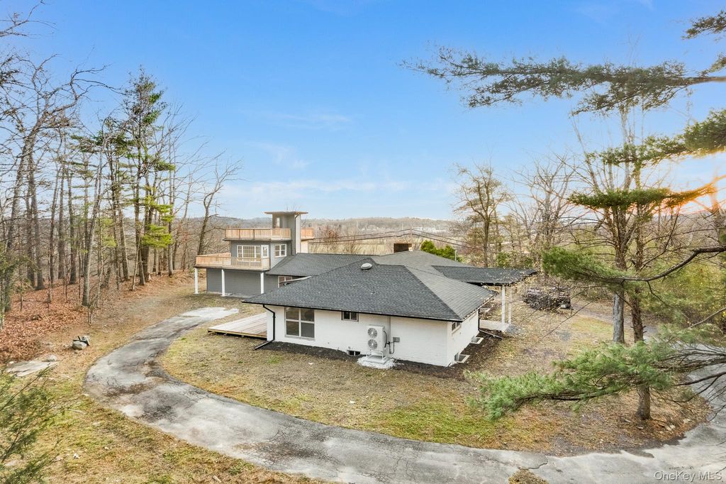 233 Forest Hill Drive, Kingston, NY 12401