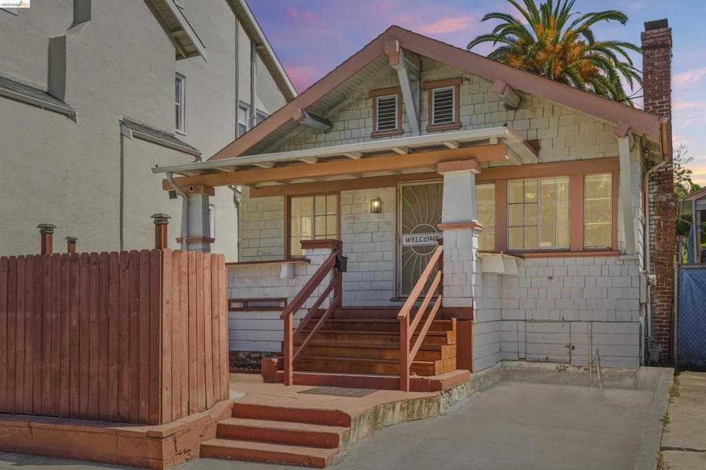 Image 1 of property listing at 340 Foothill Blvd, Oakland, CA 94606